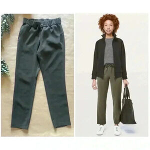 Lululemon On The Fly Pant 28" Olive
Size 2